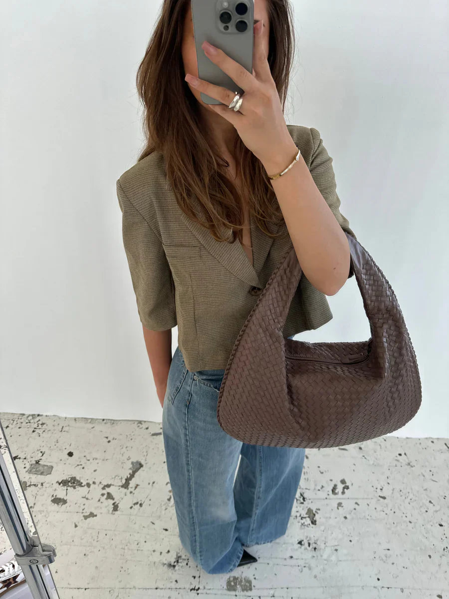 Julia | Toteväska