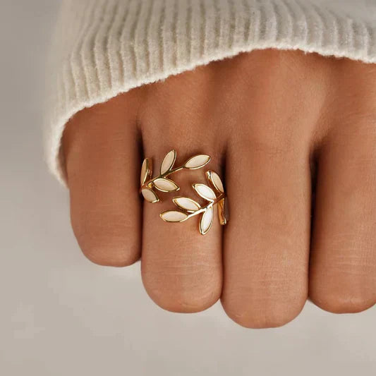Vestiva | Vit Opal Leaf Justerbar Ring
