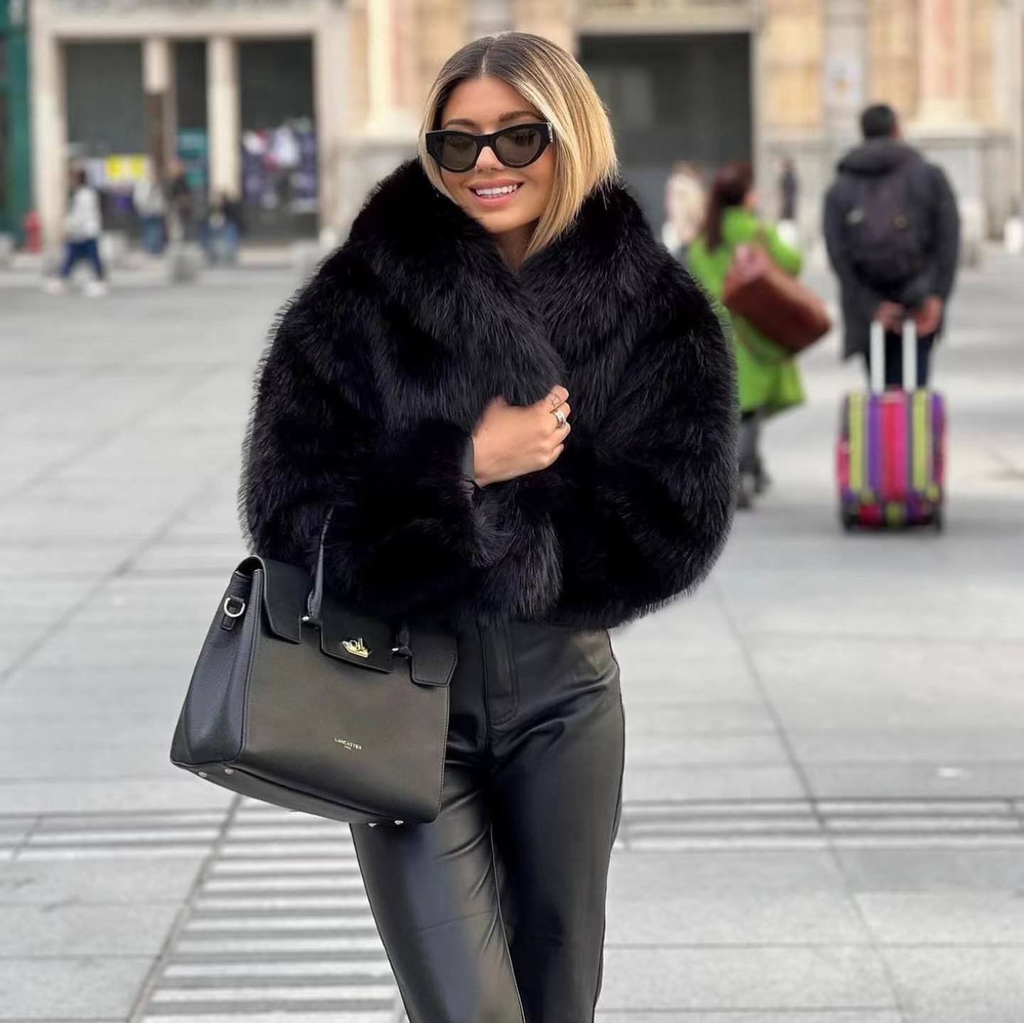 Sanne | Snygg pälskappa