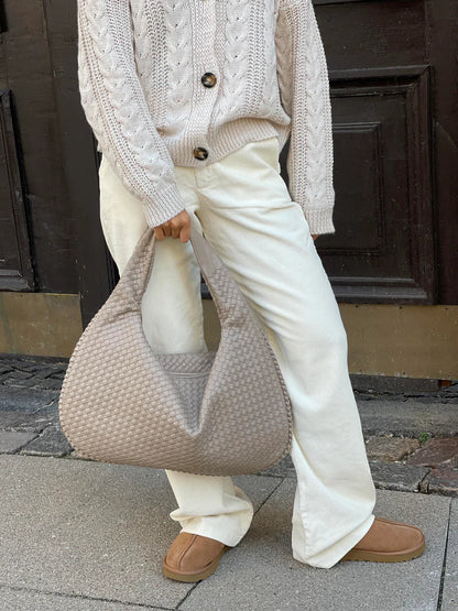 Julia | Toteväska