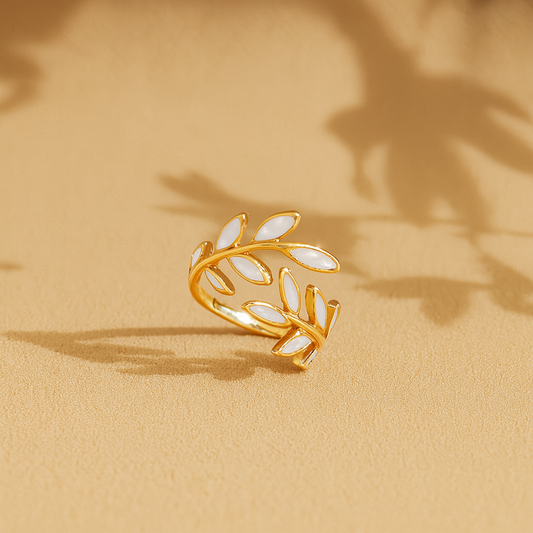 Vestiva | Vit Opal Leaf Justerbar Ring 