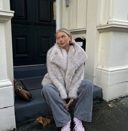 Sanne | Snygg pälskappa 