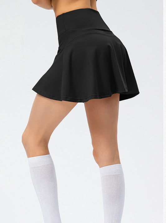 Sienna | Sportig tenniskjol med integrerade shorts