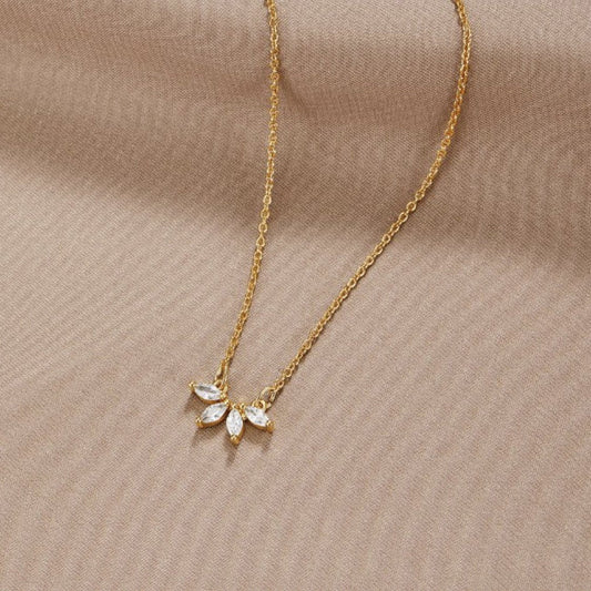 Vestiva | Omelia Crystal Leaf Halsband